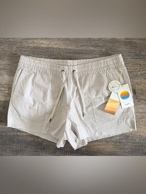 VUORI Women's sixe XL Vintage Ripstop Organic Cotton Short -Suede